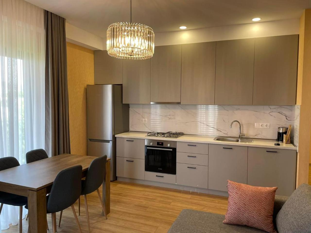 Tbilisi Hilton Apartment Eksteriør billede