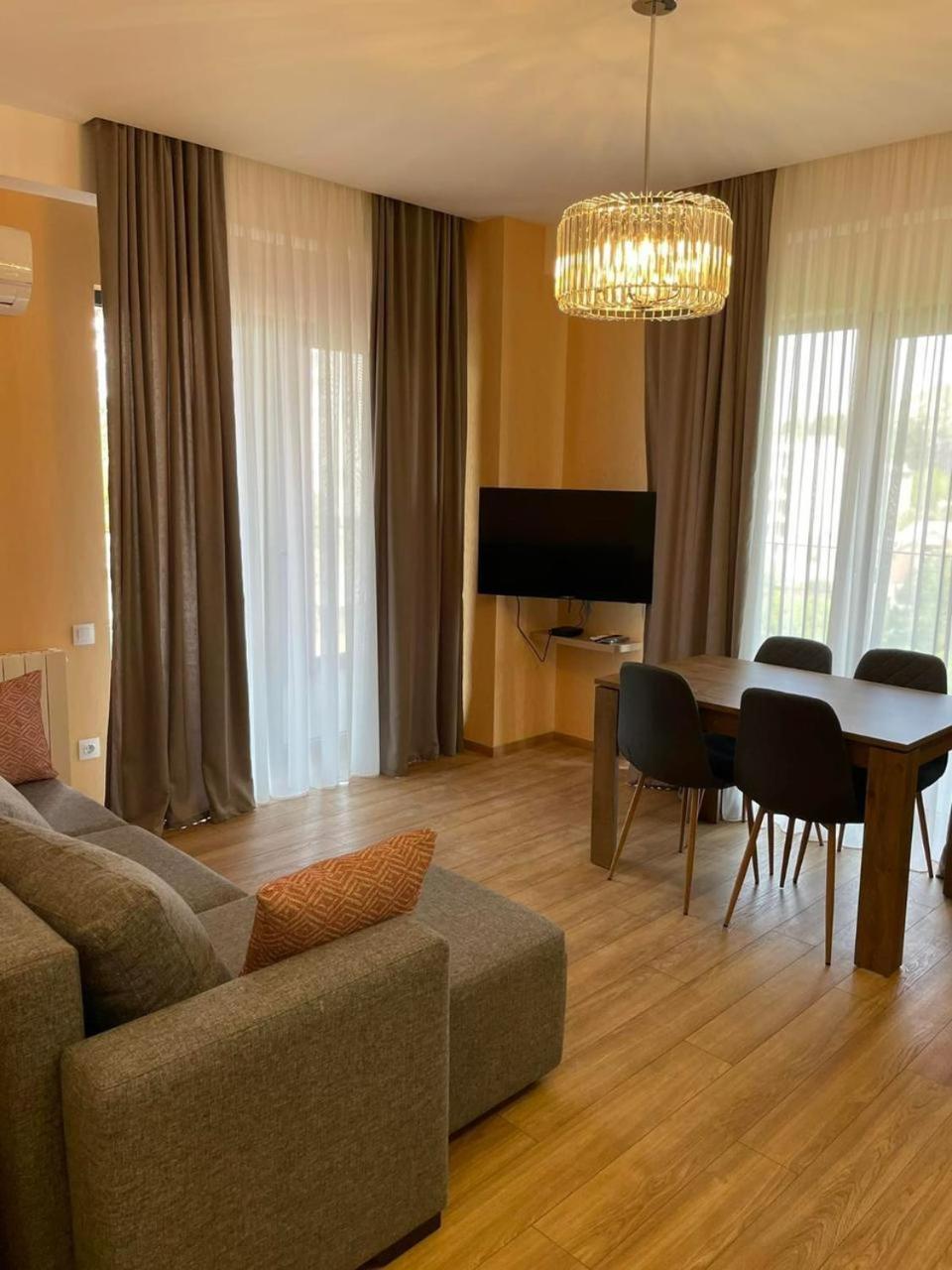 Tbilisi Hilton Apartment Eksteriør billede